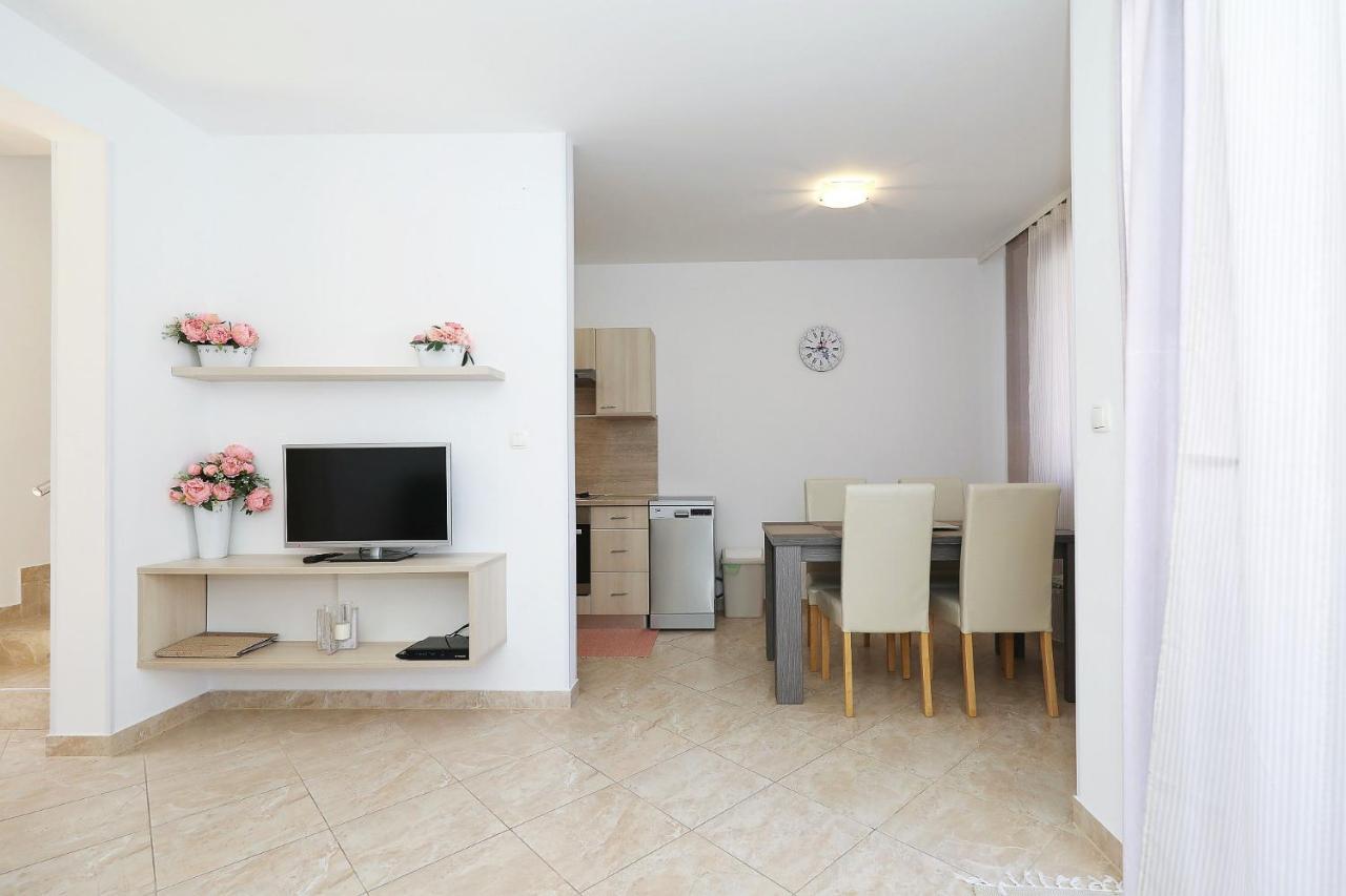 Apartments Punta ปริฟลากา ภายนอก รูปภาพ