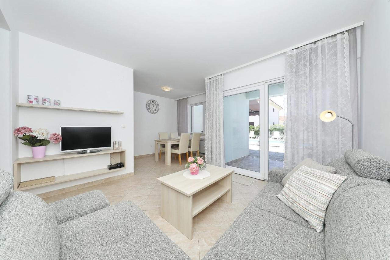 Apartments Punta ปริฟลากา ภายนอก รูปภาพ